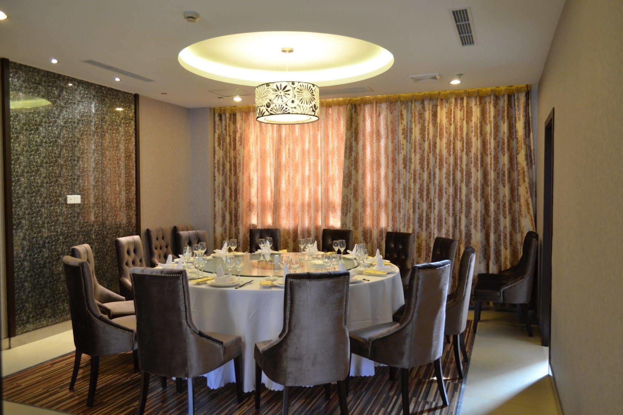Jingyue Boutique Hotel เซี่ยงไฮ้ ภายนอก รูปภาพ